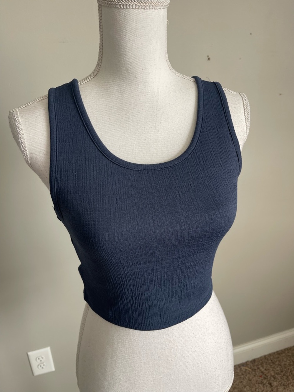 Roxy Navy Ribbed Scoop Crop Tank Top Sz M - Picture 3 of 8